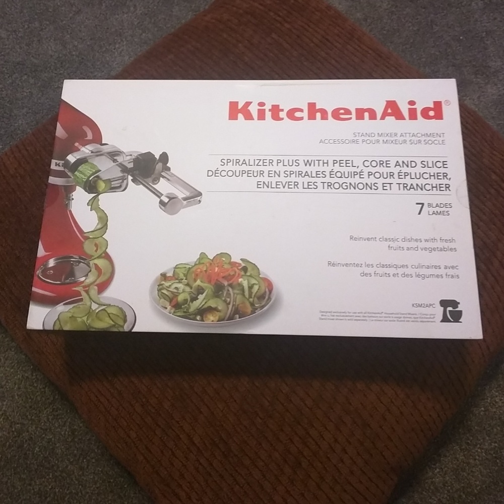 Kitchen Aid 7pc Spiralizer + recipe book